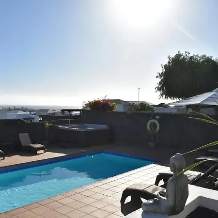 Villa Sea Breeze Ocean View