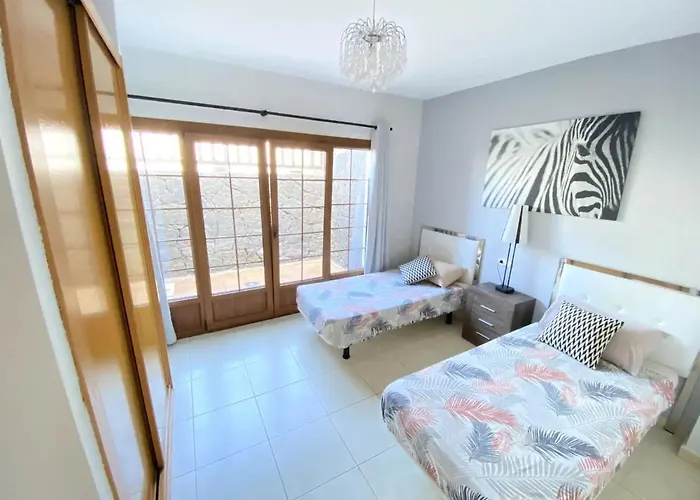 Sea Breeze Ocean View Vila *